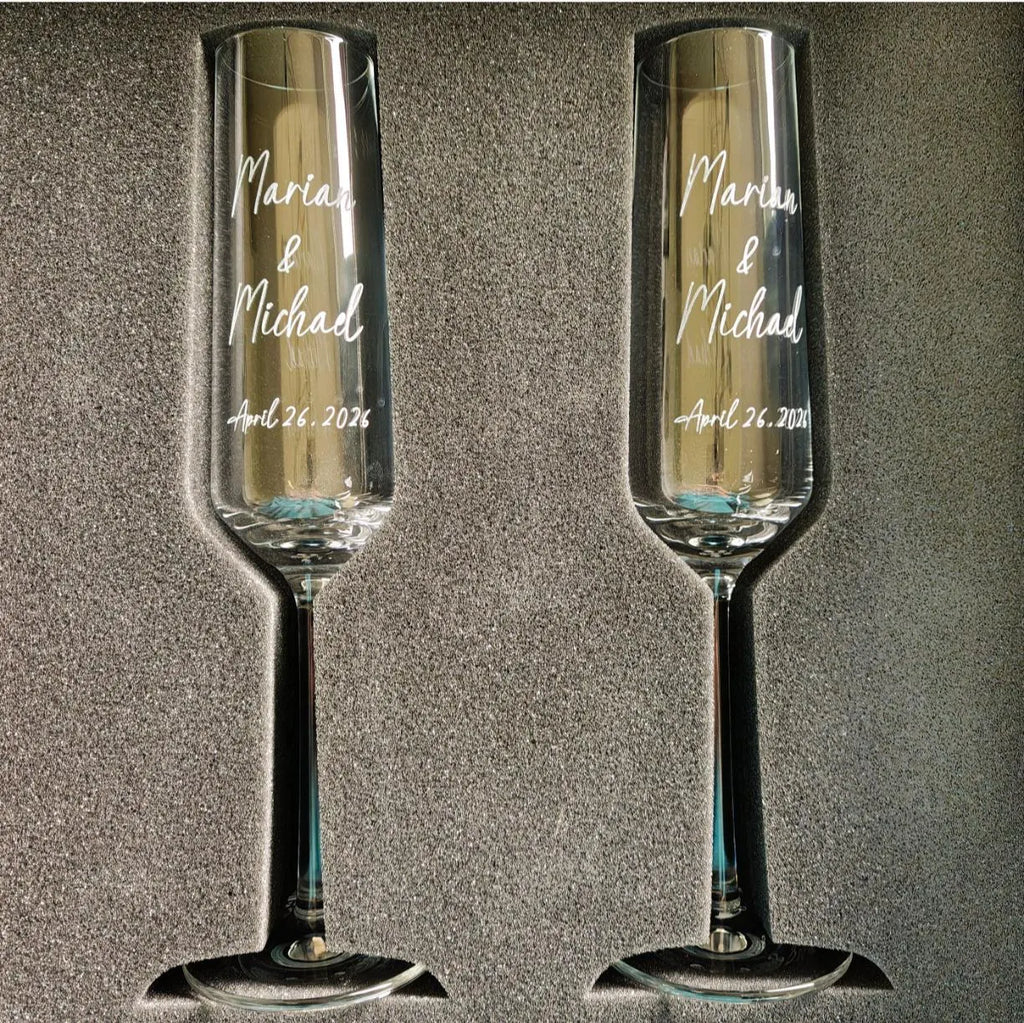 Personalized wedding champagne flutes gift set for weddings
