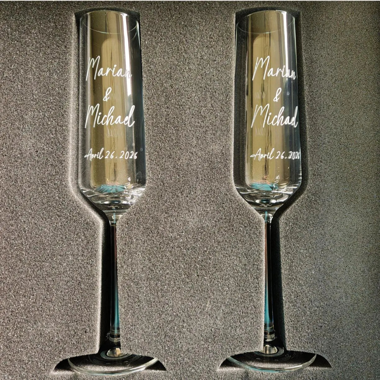 Personalized wedding champagne flutes gift set for weddings