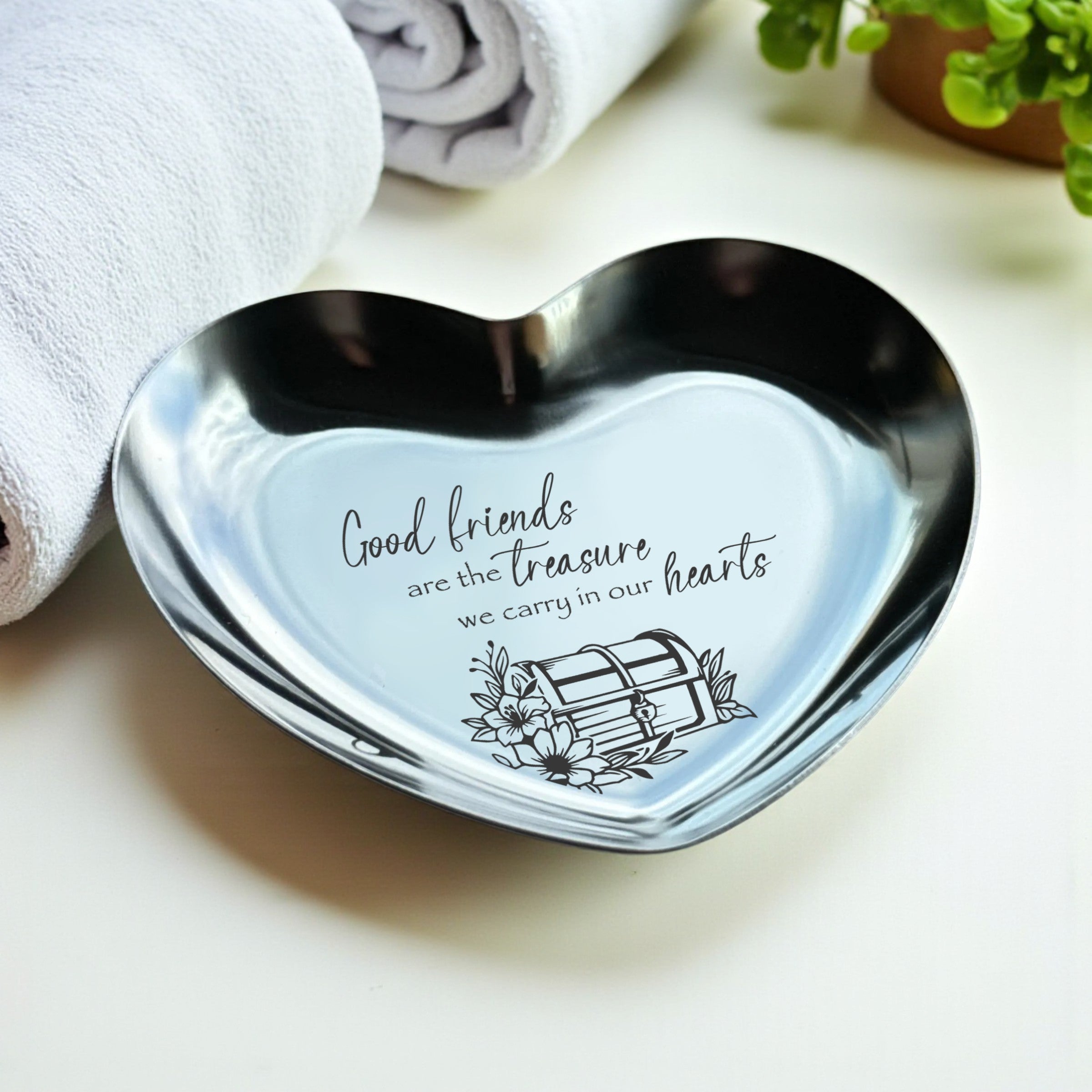 Engraved Stainless Steel Heart Trinket Dish – Friendship Gift “Good Friends Are the Treasure”