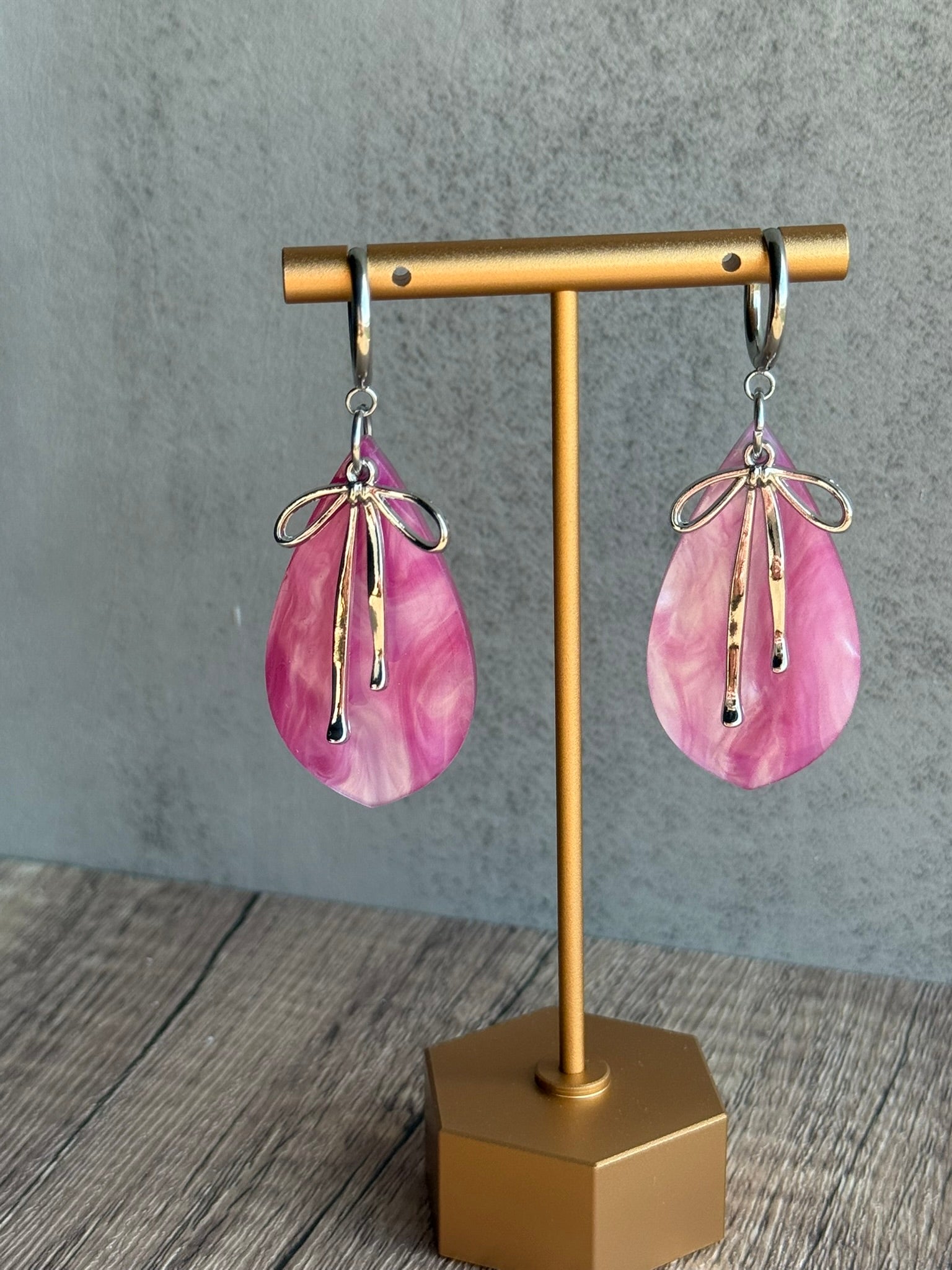 Pearl Acrylic Teardrop Earrings with Bow